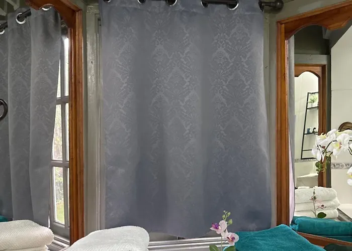Quaint Sleep At Mystic Ridge Apartment *